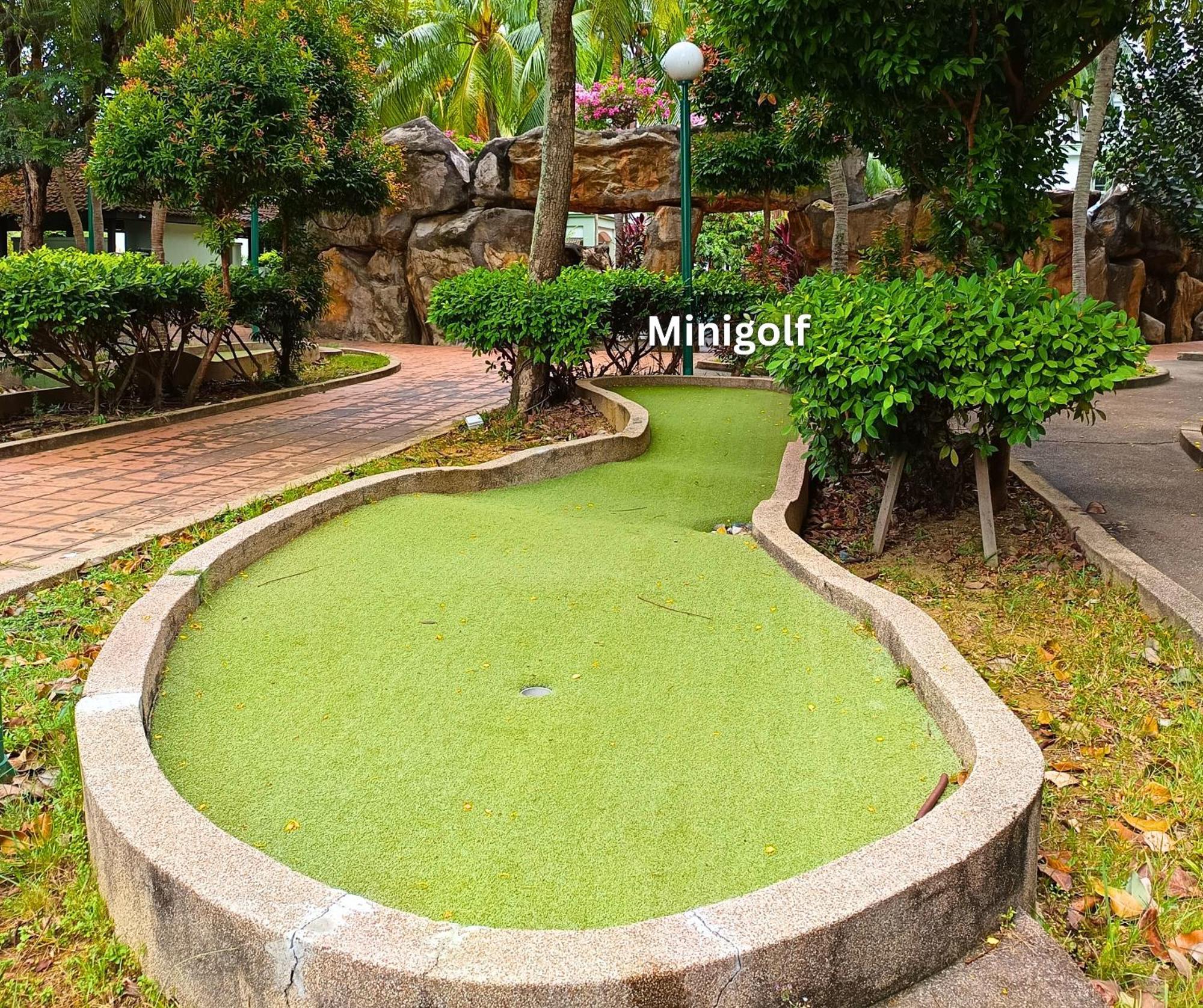Costa Mahkota View 1-bedroom, 2 Queen Beds, 600mbps Wifi * Malacca
