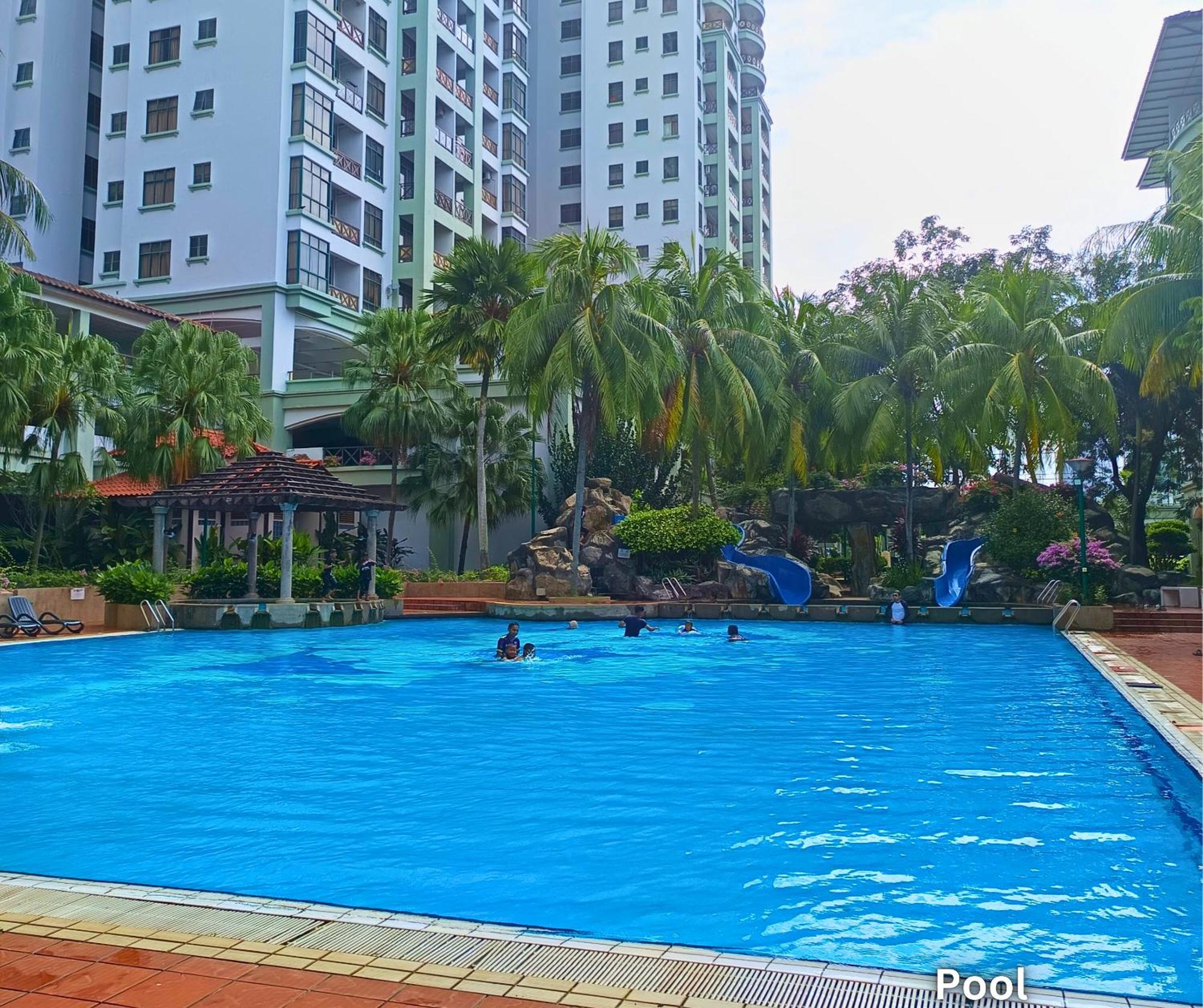 Costa Mahkota View 1-bedroom, 2 Queen Beds, 600mbps Wifi