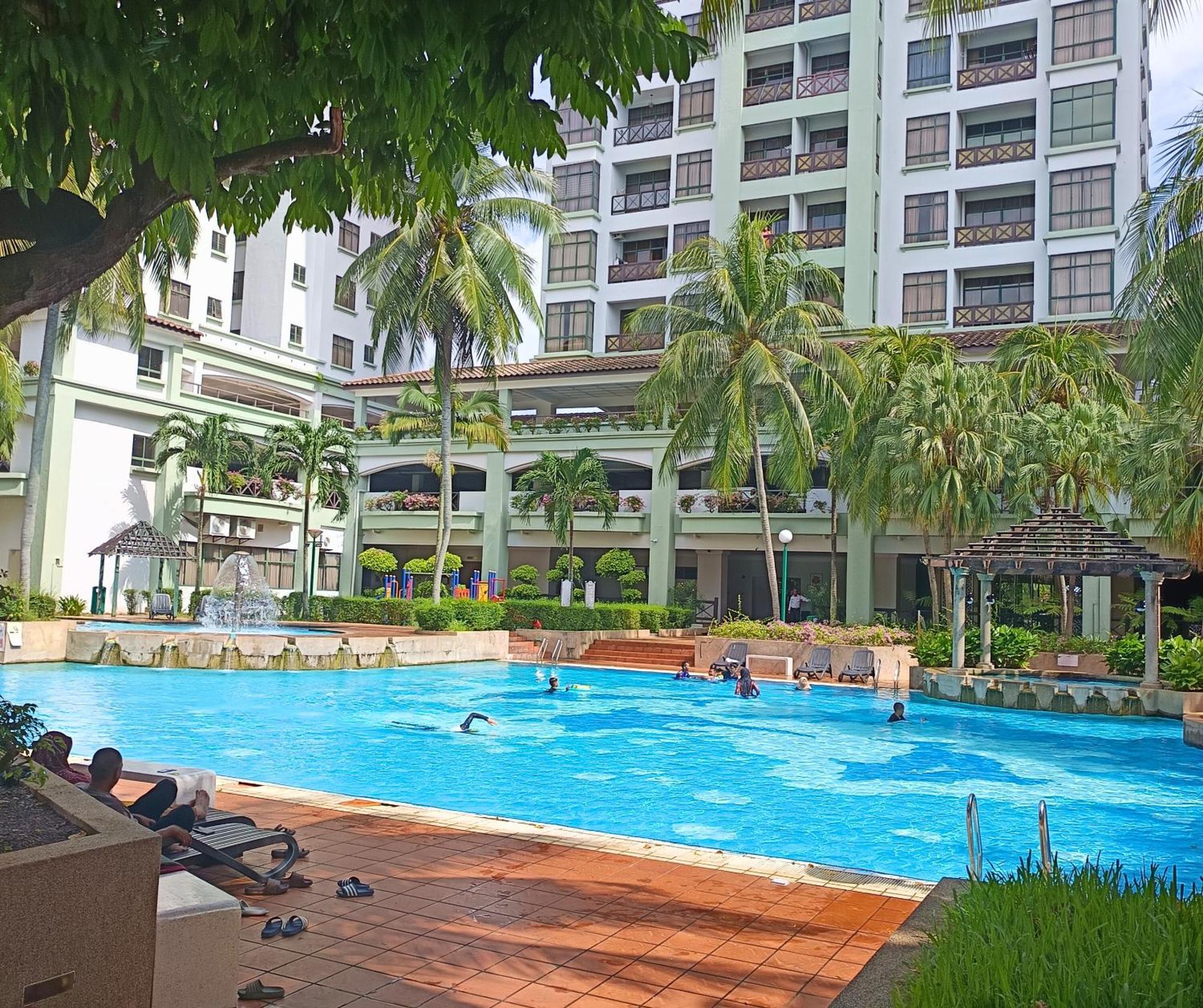 Apartment Costa Mahkota View 1-bedroom, 2 Queen Beds, 600mbps Wifi *